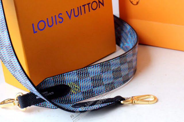 lv錢包 J02470 BANDOULIèRE肩帶 lv小牛皮肩帶  lvqb1500